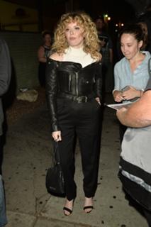 Natasha Lyonne feet photo thumbnail