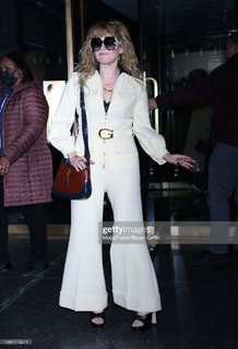 Natasha Lyonne feet photo thumbnail