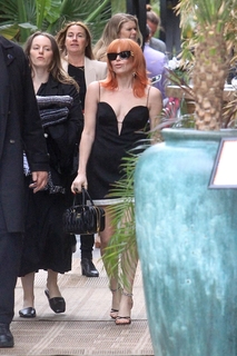 Natasha Lyonne feet photo thumbnail