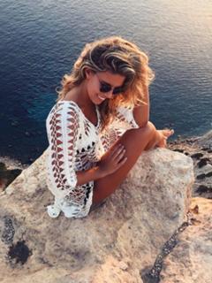 Natasha Oakley feet photo thumbnail