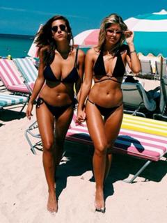 Natasha Oakley feet photo thumbnail