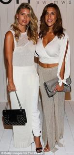 Natasha Oakley feet photo thumbnail