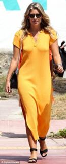 Natasha Oakley feet photo thumbnail