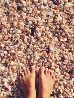 Natasha Oakley feet photo thumbnail