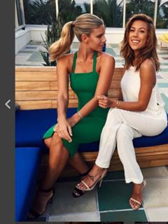 Natasha Oakley feet photo thumbnail