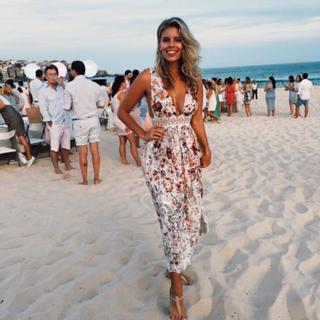 Natasha Oakley feet photo thumbnail