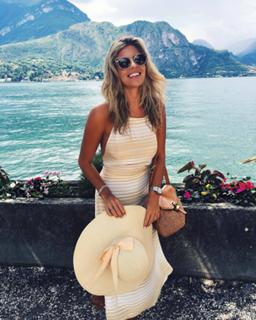 Natasha Oakley feet photo thumbnail