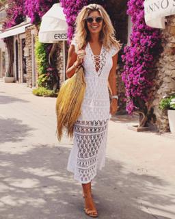 Natasha Oakley feet photo thumbnail