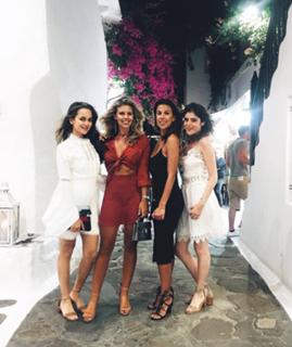 Natasha Oakley feet photo thumbnail