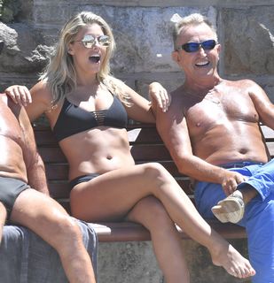 Natasha Oakley feet photo thumbnail