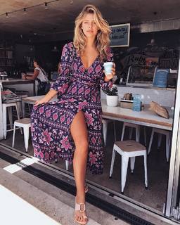 Natasha Oakley feet photo thumbnail