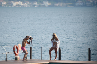 Natasha Oakley feet photo thumbnail