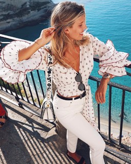 Natasha Oakley feet photo thumbnail