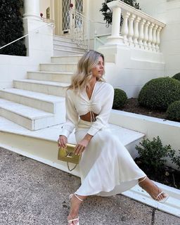 Natasha Oakley feet photo thumbnail