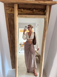 Natasha Oakley feet photo thumbnail