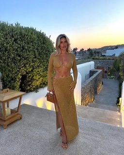 Natasha Oakley feet photo thumbnail