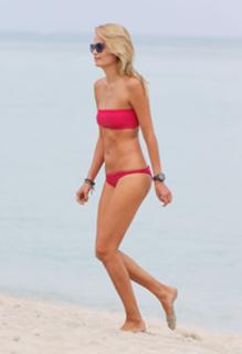 Natasha Poly feet photo 5