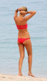 Natasha Poly feet photo 3