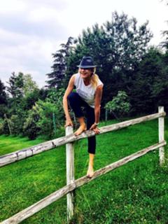 Natasha Stefanenko feet photo thumbnail