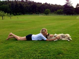 Natasha Stefanenko feet photo thumbnail