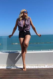 Natasha Stefanenko feet photo thumbnail