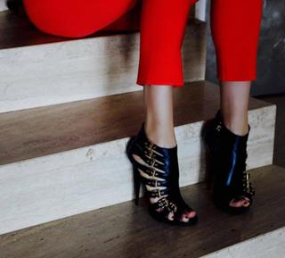 Natasha Stefanenko feet photo thumbnail