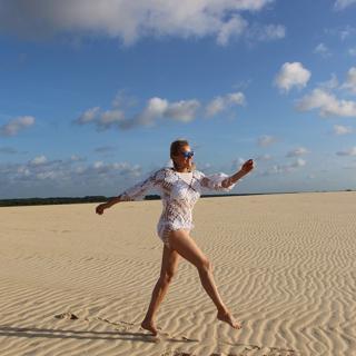 Natasha Stefanenko feet photo thumbnail