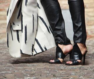 Natasha Stefanenko feet photo thumbnail