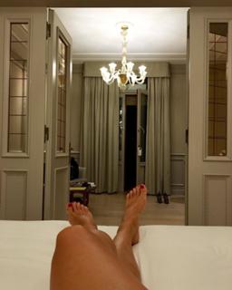 Natasha Stefanenko feet photo thumbnail