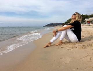 Natasha Stefanenko feet photo thumbnail