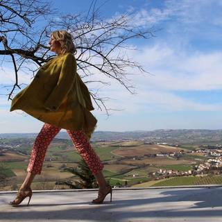 Natasha Stefanenko feet photo thumbnail