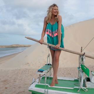 Natasha Stefanenko feet photo thumbnail