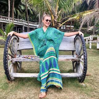 Natasha Stefanenko feet photo thumbnail