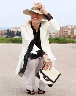 Natasha Stefanenko feet photo thumbnail