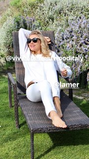 Natasha Stefanenko feet photo thumbnail