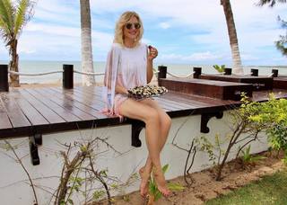 Natasha Stefanenko feet photo thumbnail