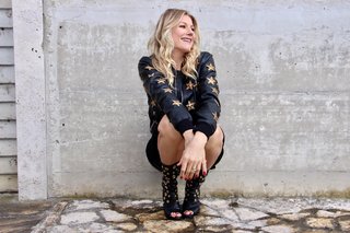 Natasha Stefanenko feet photo thumbnail