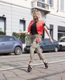 Natasha Stefanenko feet photo thumbnail