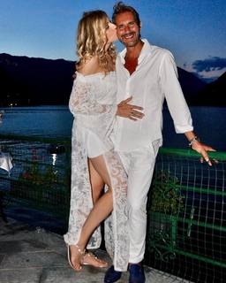 Natasha Stefanenko feet photo thumbnail