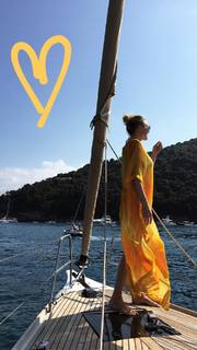 Natasha Stefanenko feet photo thumbnail