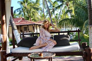 Natasha Stefanenko feet photo thumbnail