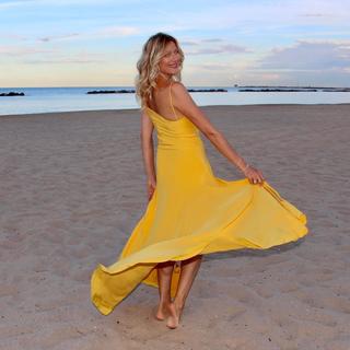 Natasha Stefanenko feet photo thumbnail