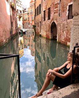 Natasha Stefanenko feet photo thumbnail