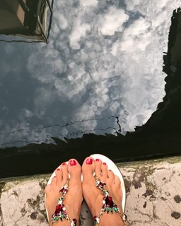 Natasha Stefanenko feet photo thumbnail