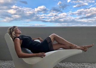 Natasha Stefanenko feet photo thumbnail
