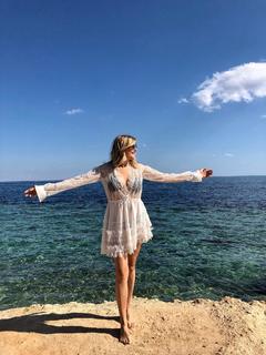 Natasha Stefanenko feet photo thumbnail