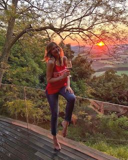 Natasha Stefanenko feet photo thumbnail