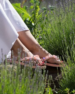 Natasha Stefanenko feet photo thumbnail