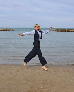 Natasha Stefanenko feet photo thumbnail