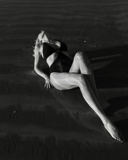 Natasha Stefanenko feet photo thumbnail